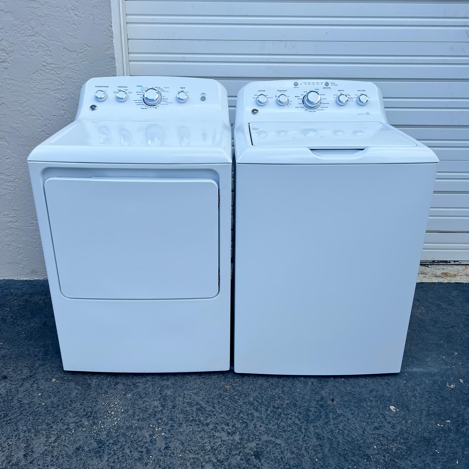 GE Washer and Dryer Set. GE Washer and Dryer Set.
